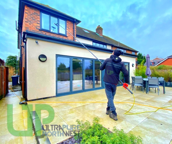 Get Sparkling Clean Windows in Lostock, Markland Hill, Daisy Hill and Heaton with UltraPure North West